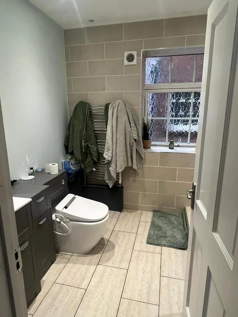 Rugby Haven: 2Br/1Ba Apt Near Principality Stadium Cardiff 0*,