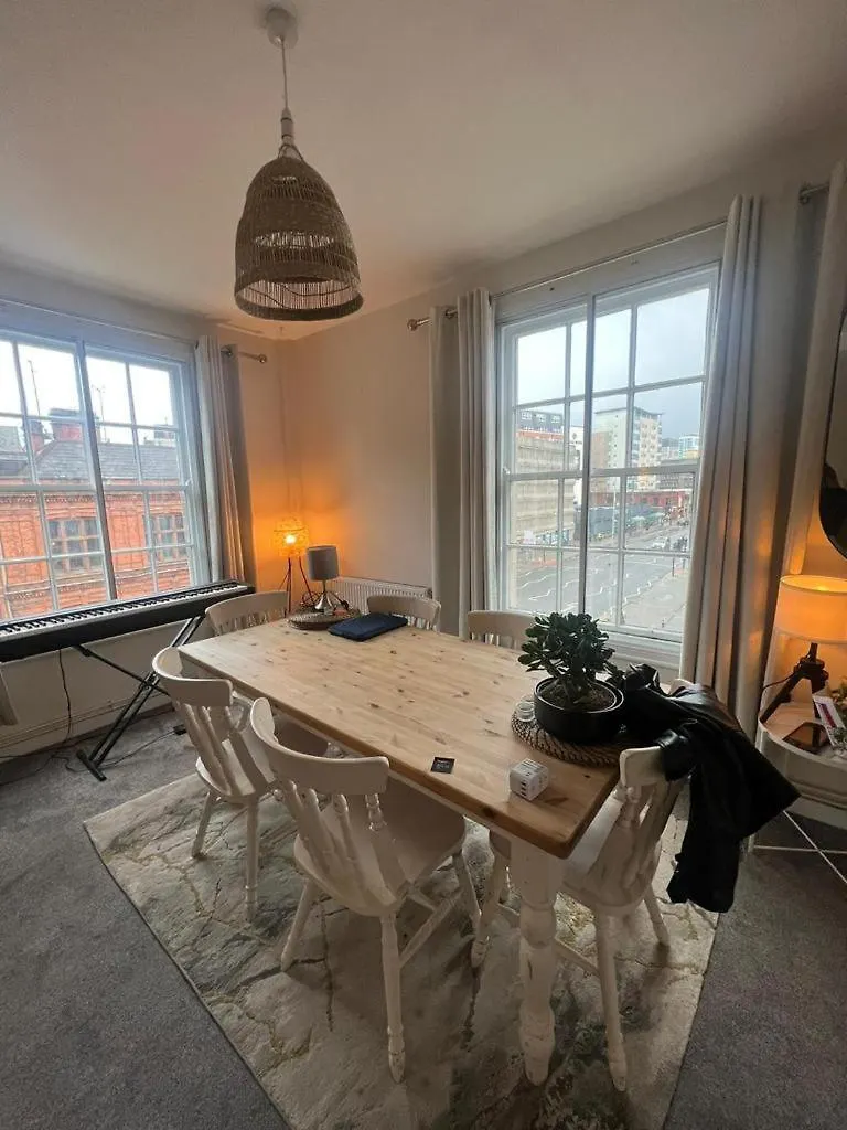 Rugby Haven: 2Br/1Ba Apt Near Principality Stadium Cardiff United Kingdom
